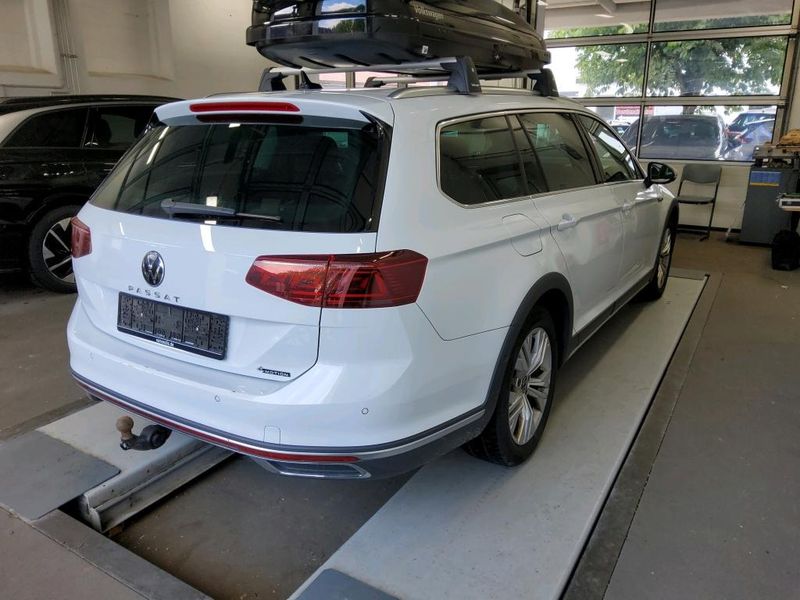 Volkswagen Passat Alltrack 2.0 TDI 4Motion — zdjęcie 4