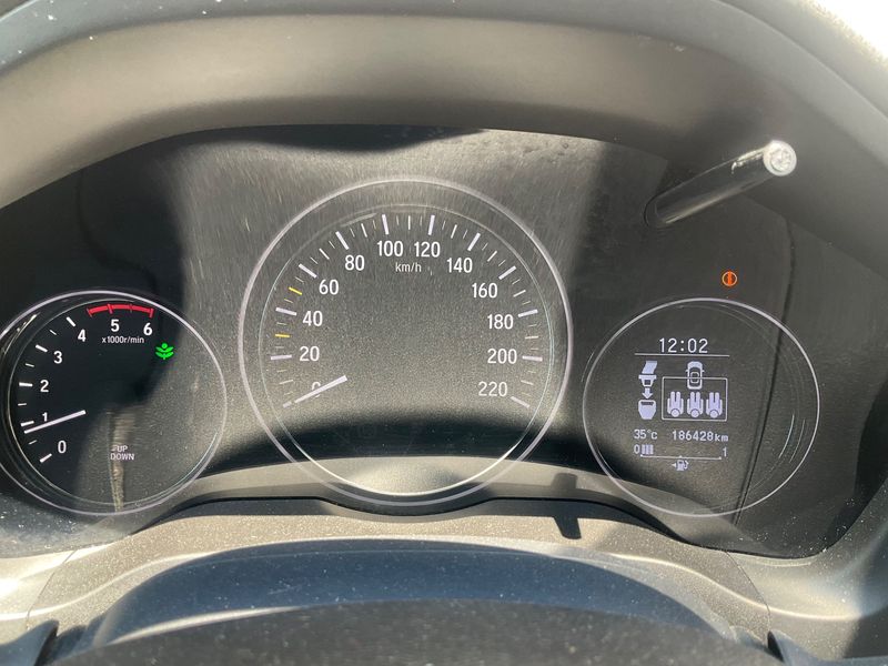 Honda HR-V 1.6 DTEC Executive — zdjęcie 13
