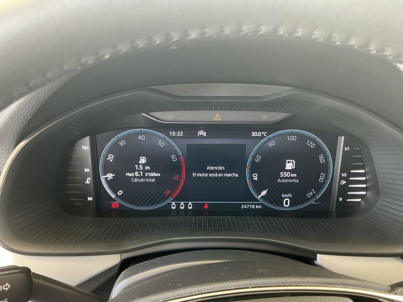 Skoda Kamiq 1.0 TSI Ambition — zdjęcie 13