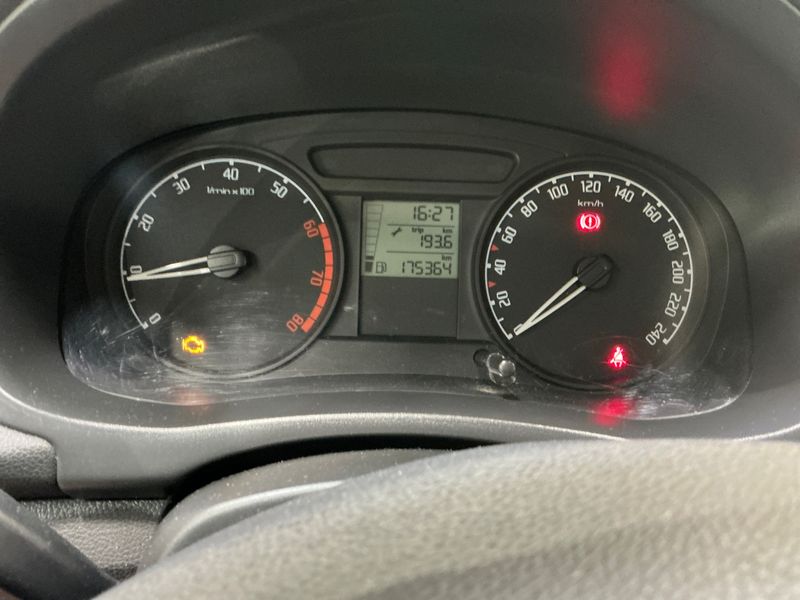 Skoda Roomster 1.2 Plus Edition — zdjęcie 4
