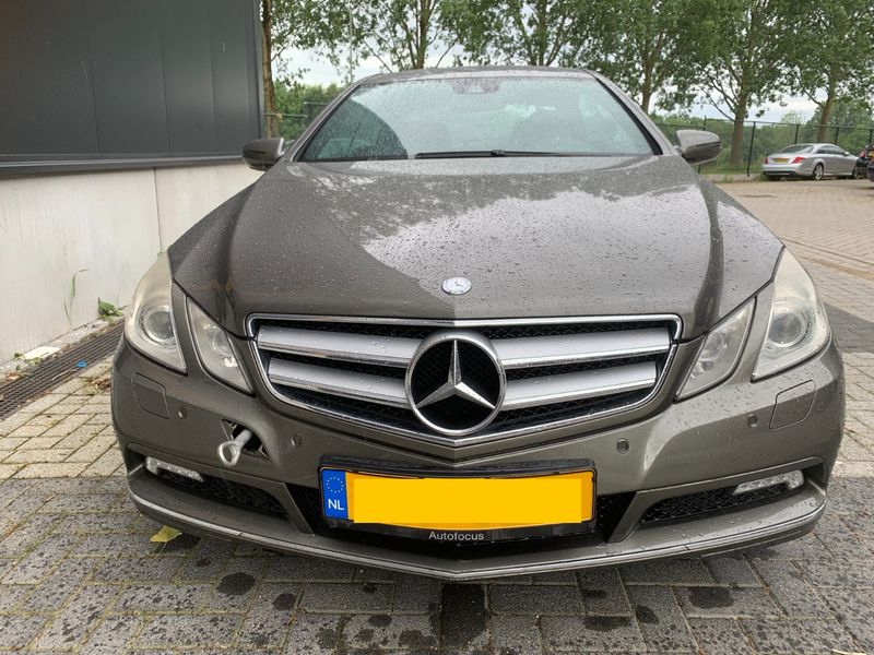 Mercedes-Benz E-Klasse E 350 CGI BlueEfficiency Avantgarde — zdjęcie 7