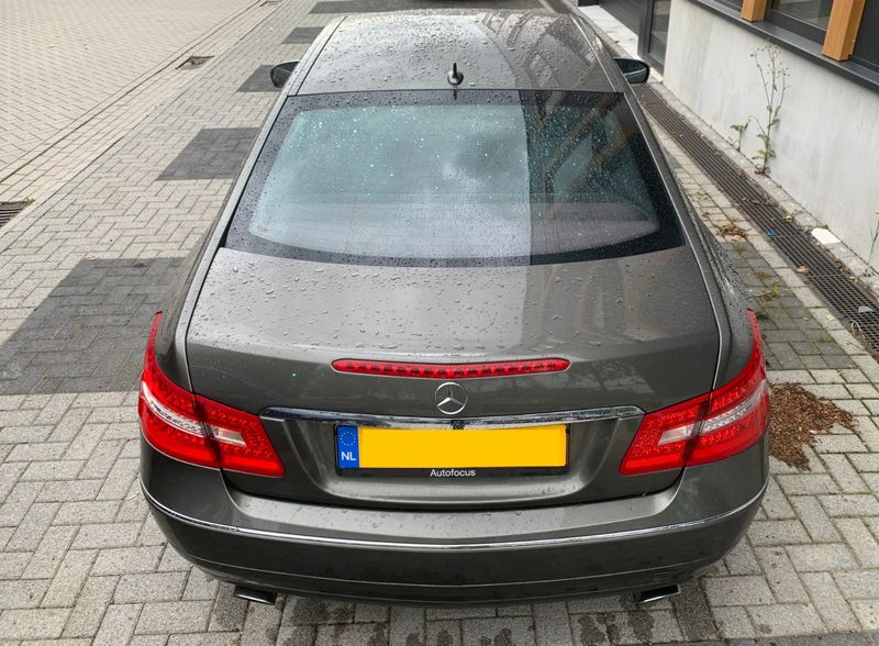 Mercedes-Benz E-Klasse E 350 CGI BlueEfficiency Avantgarde — zdjęcie 4
