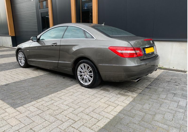 Mercedes-Benz E-Klasse E 350 CGI BlueEfficiency Avantgarde — zdjęcie 3