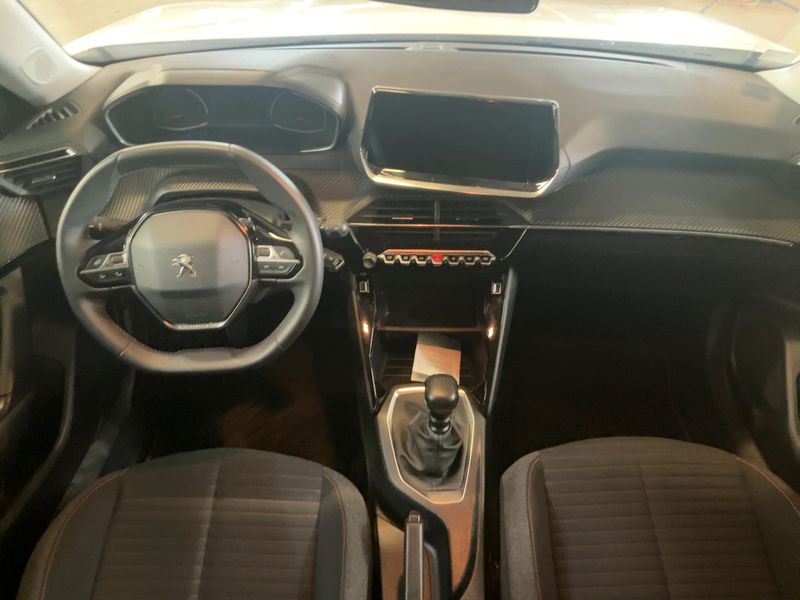 Peugeot 2008 1.2 PureTech Active — zdjęcie 12
