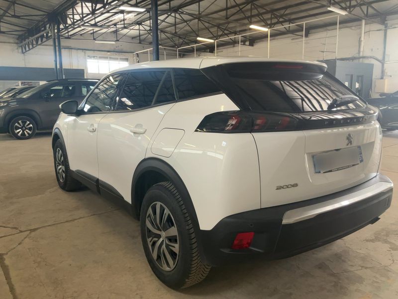 Peugeot 2008 1.2 PureTech Active — zdjęcie 3