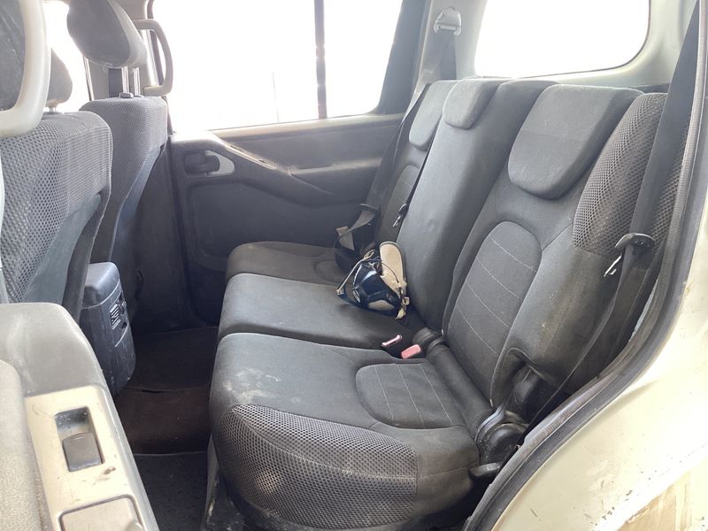 Nissan Pathfinder 2.5 dCi SE 2005 – снимка 25