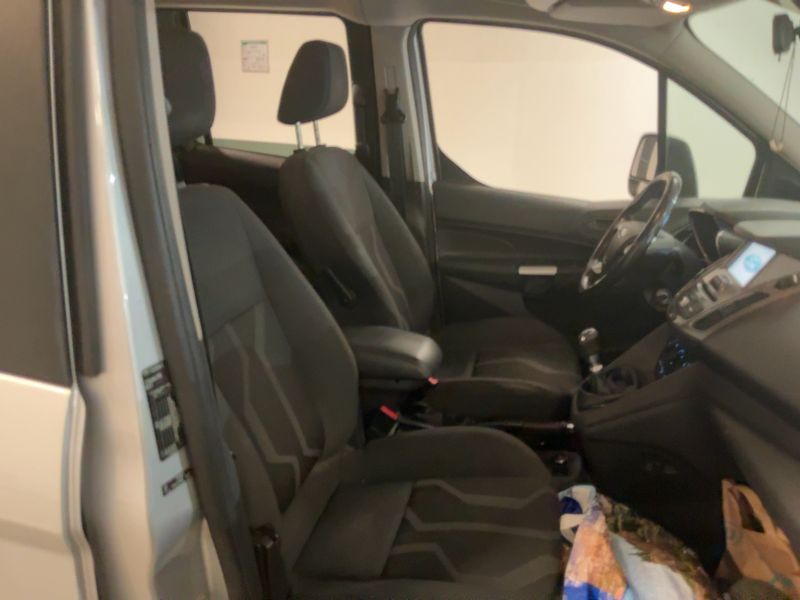 Ford Tourneo Connect 1.5 TDCi Trend — zdjęcie 11