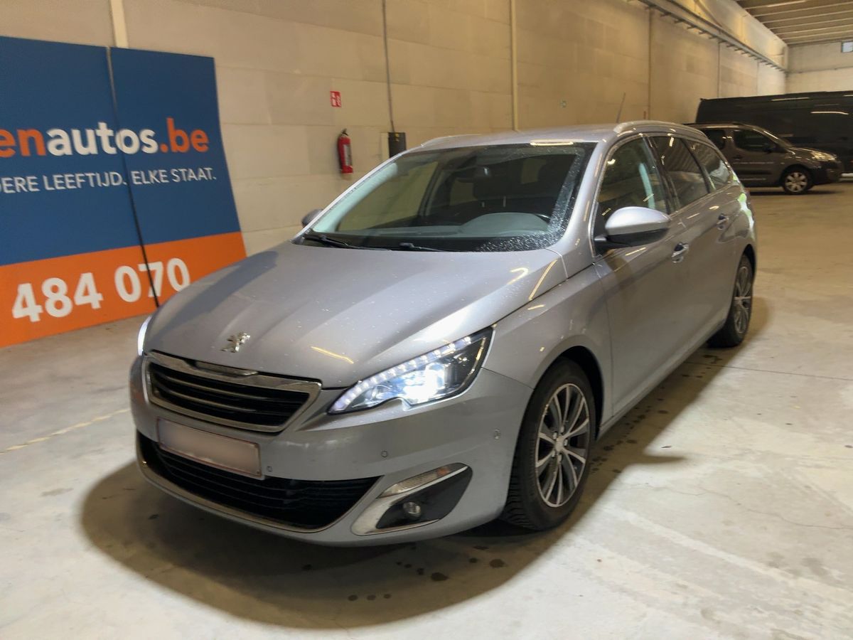 Peugeot 308 2017 — photo 1
