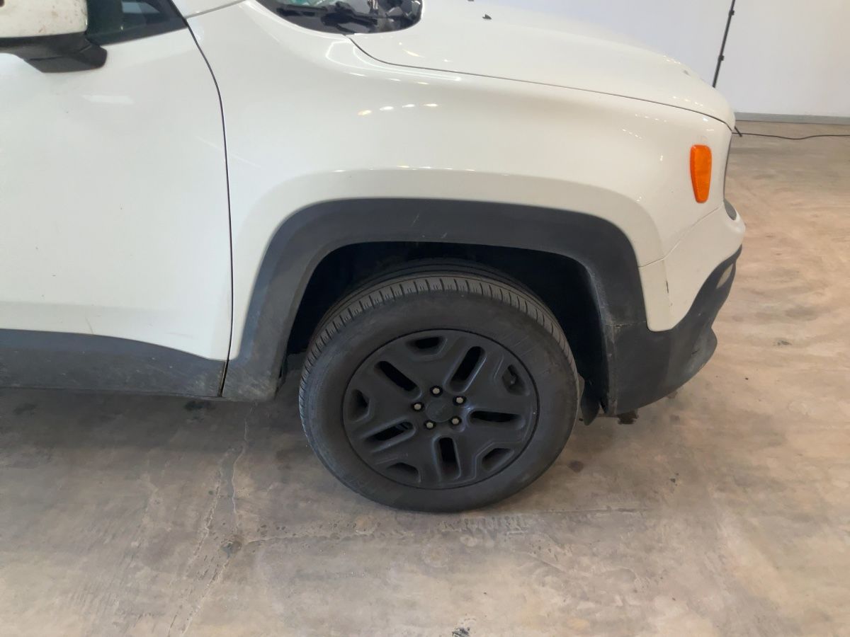 Jeep Renegade 2016 — photo 12