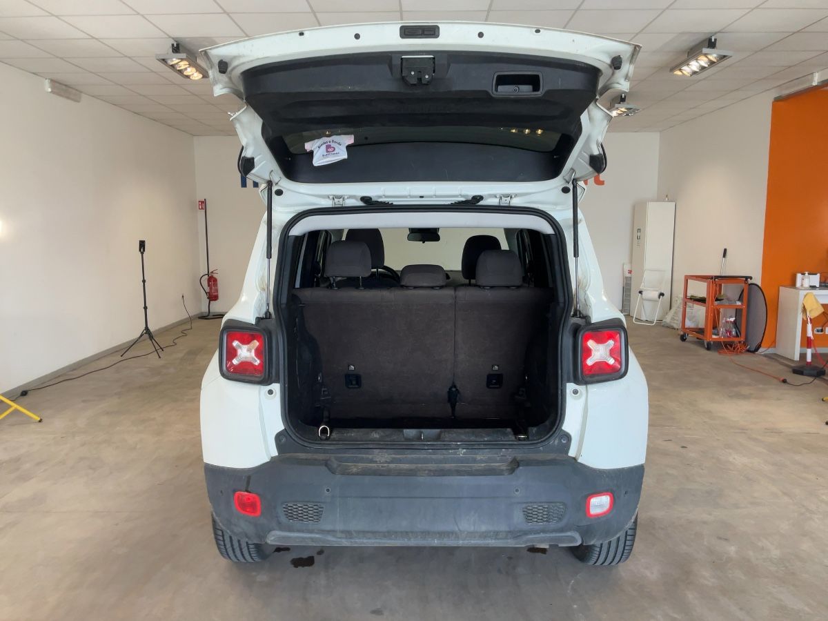 Jeep Renegade 2016 — photo 16