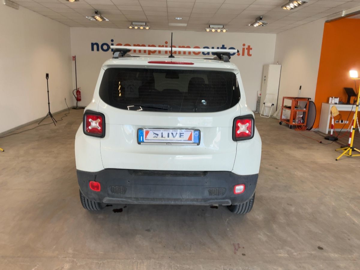 Jeep Renegade 2016 — photo 8