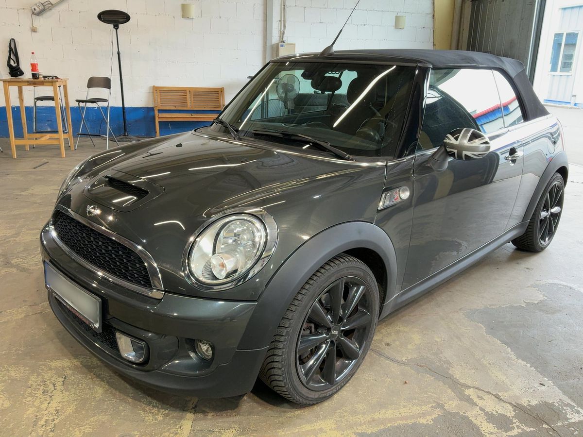 MINI Cabrio 2015 — photo 1