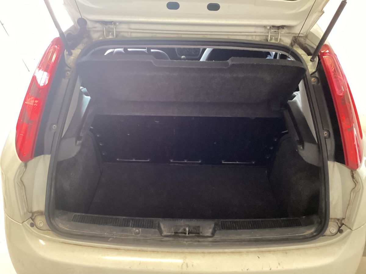 Fiat Grande 2011 — photo 12