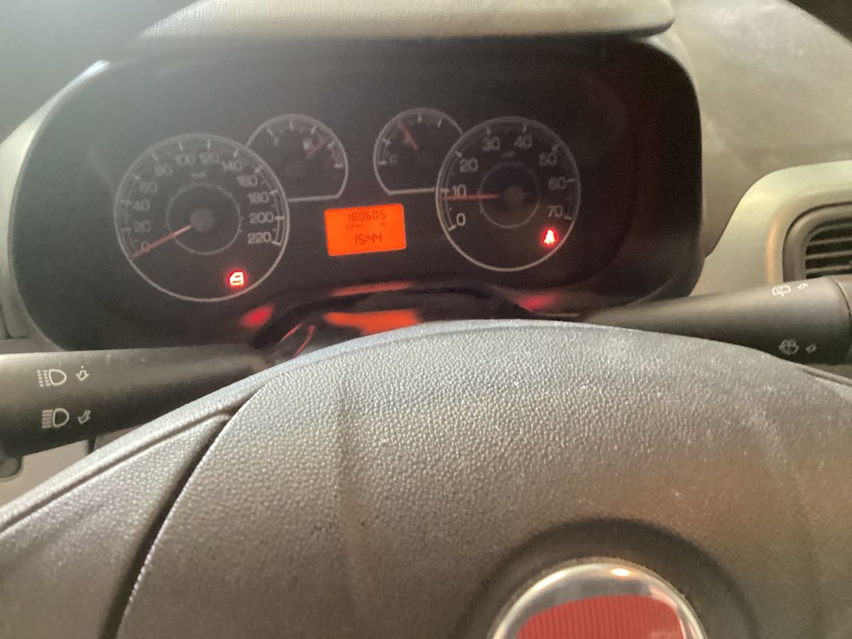 Fiat Grande 2011 — photo 5