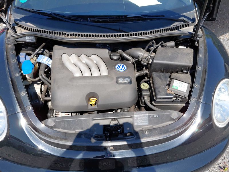 Volkswagen New Beetle 2.0 — zdjęcie 8