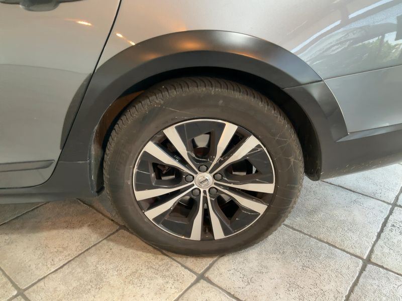 Volvo V90 Cross Country 2.0 T5 Business Plus AWD 2019 – снимка 5