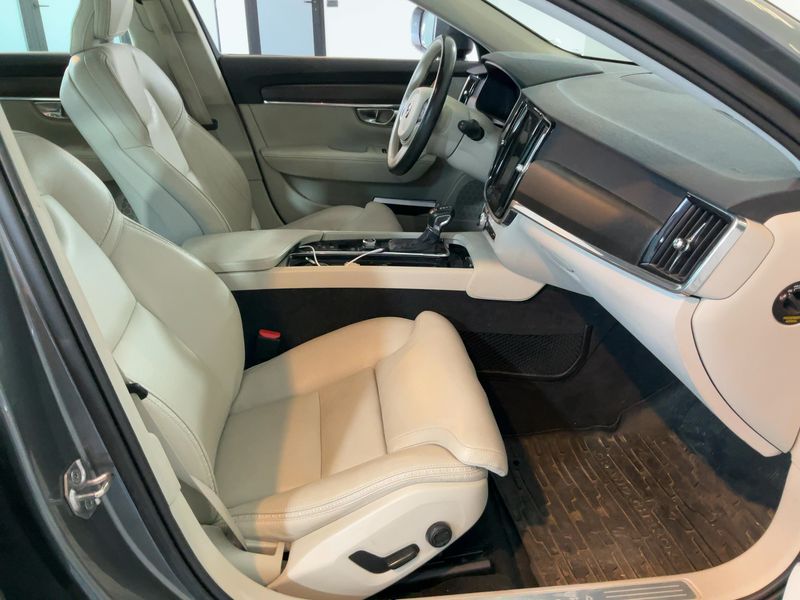 Volvo V90 Cross Country 2.0 T5 Business Plus AWD — zdjęcie 11