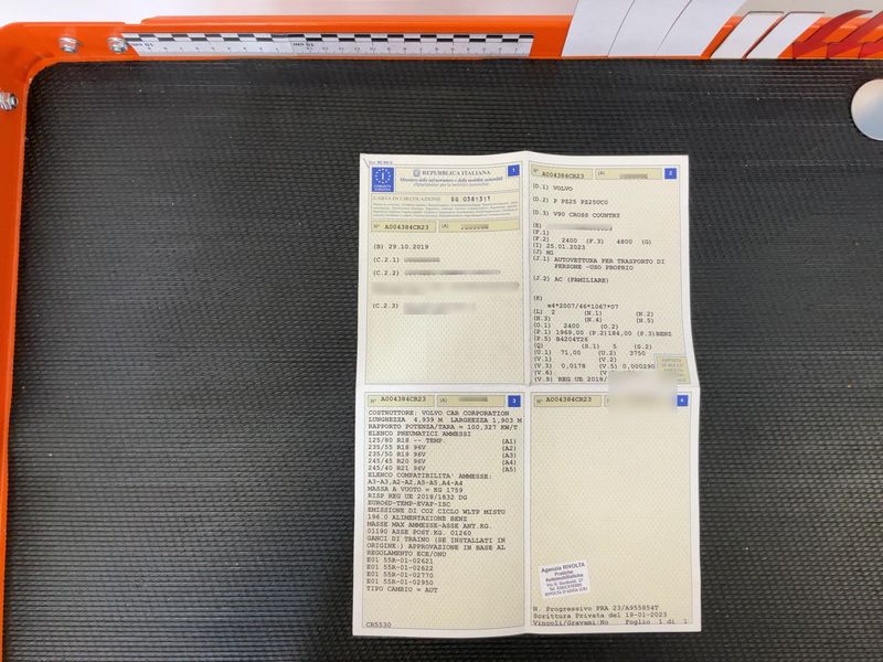Volvo V90 Cross Country 2.0 T5 Business Plus AWD — zdjęcie 15
