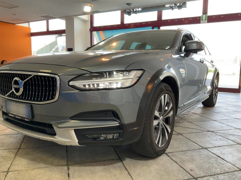 Volvo V90 Cross Country 2.0 T5 Business Plus AWD — zdjęcie 2