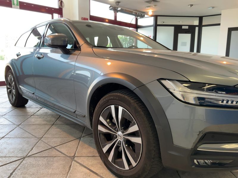 Volvo V90 Cross Country 2.0 T5 Business Plus AWD — zdjęcie 8