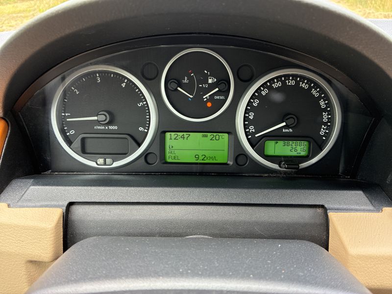 Land Rover Discovery 2.7 Td V6 TD HSE — zdjęcie 12