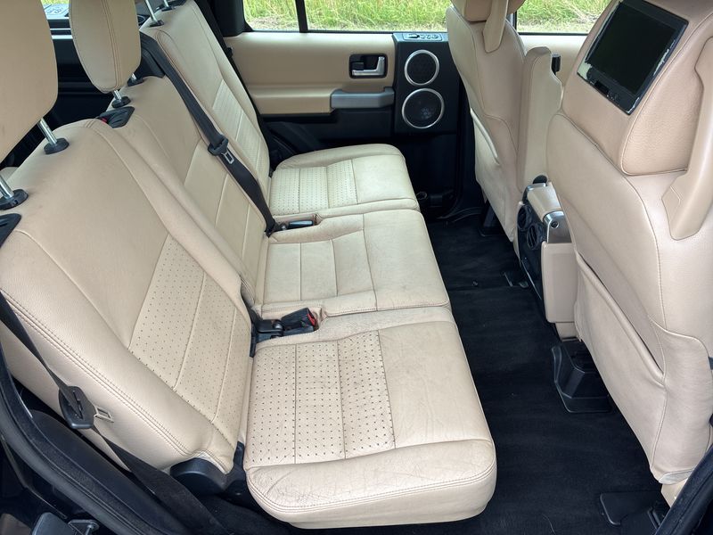 Land Rover Discovery 2.7 Td V6 TD HSE — zdjęcie 14