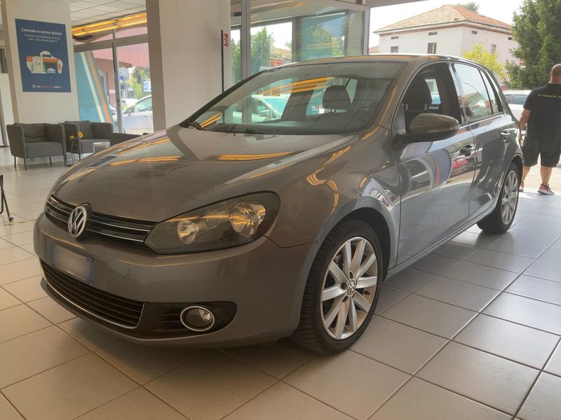 Volkswagen Golf VI 1.6 TDI Highline 2010