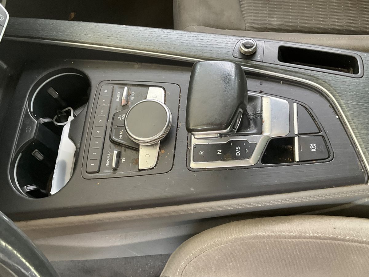 Audi A4 2016 — photo 32