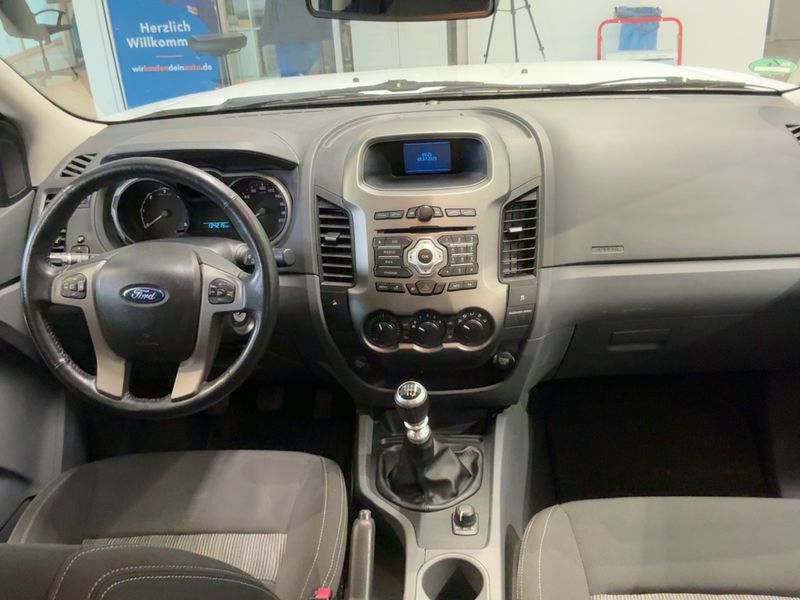 Ford Ranger 2.2 TDCi Doppelkabine 4x4 XLT — zdjęcie 12