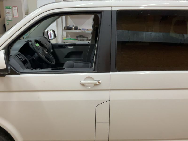 Volkswagen T5 Kombi 2.0 TDI lang — zdjęcie 4