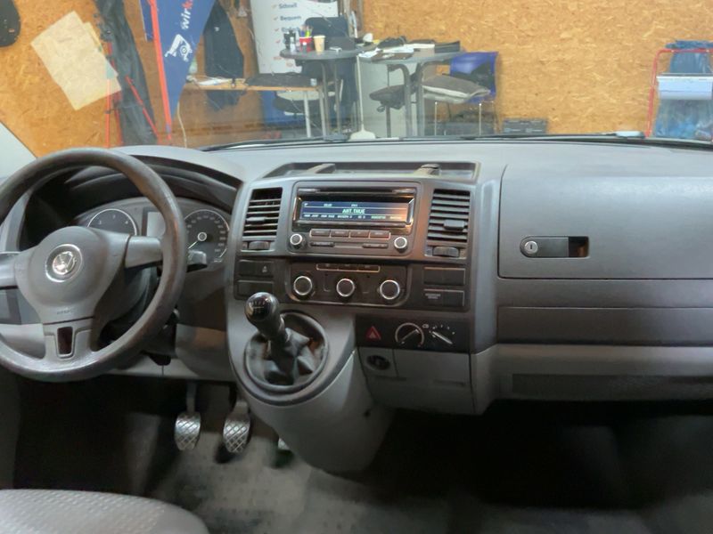 Volkswagen T5 Kombi 2.0 TDI lang — zdjęcie 12