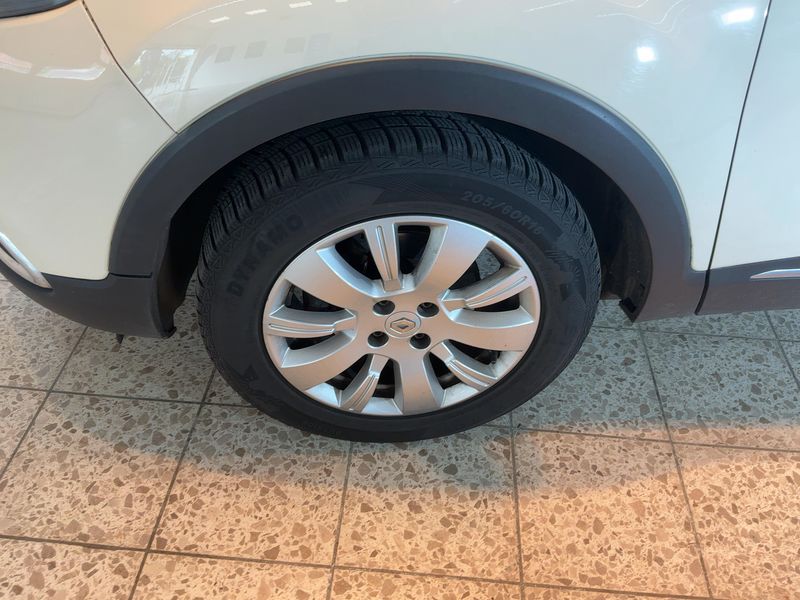Renault Captur 1.5 dCi Energy Dynamique 2015 – снимка 3
