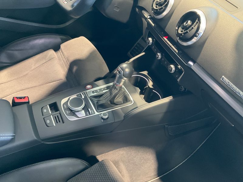 Audi S3 Sportback 2.0 TFSI quattro 2019 – снимка 23