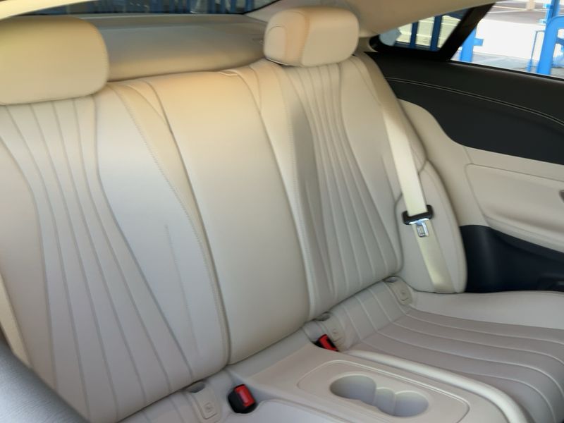 Mercedes-Benz E-Klasse E 220 d AMG Line — zdjęcie 14