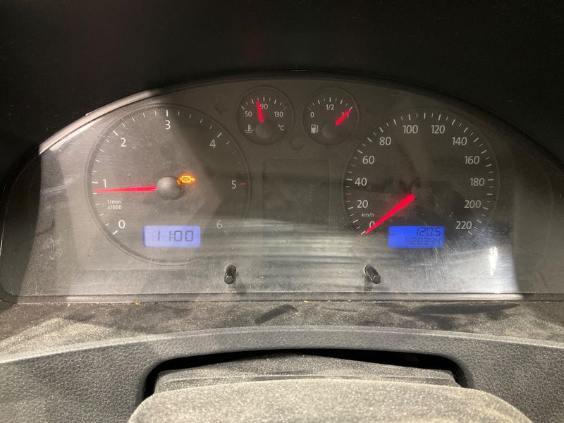 Volkswagen T5 Kombi 1.9 TDI lang — zdjęcie 4