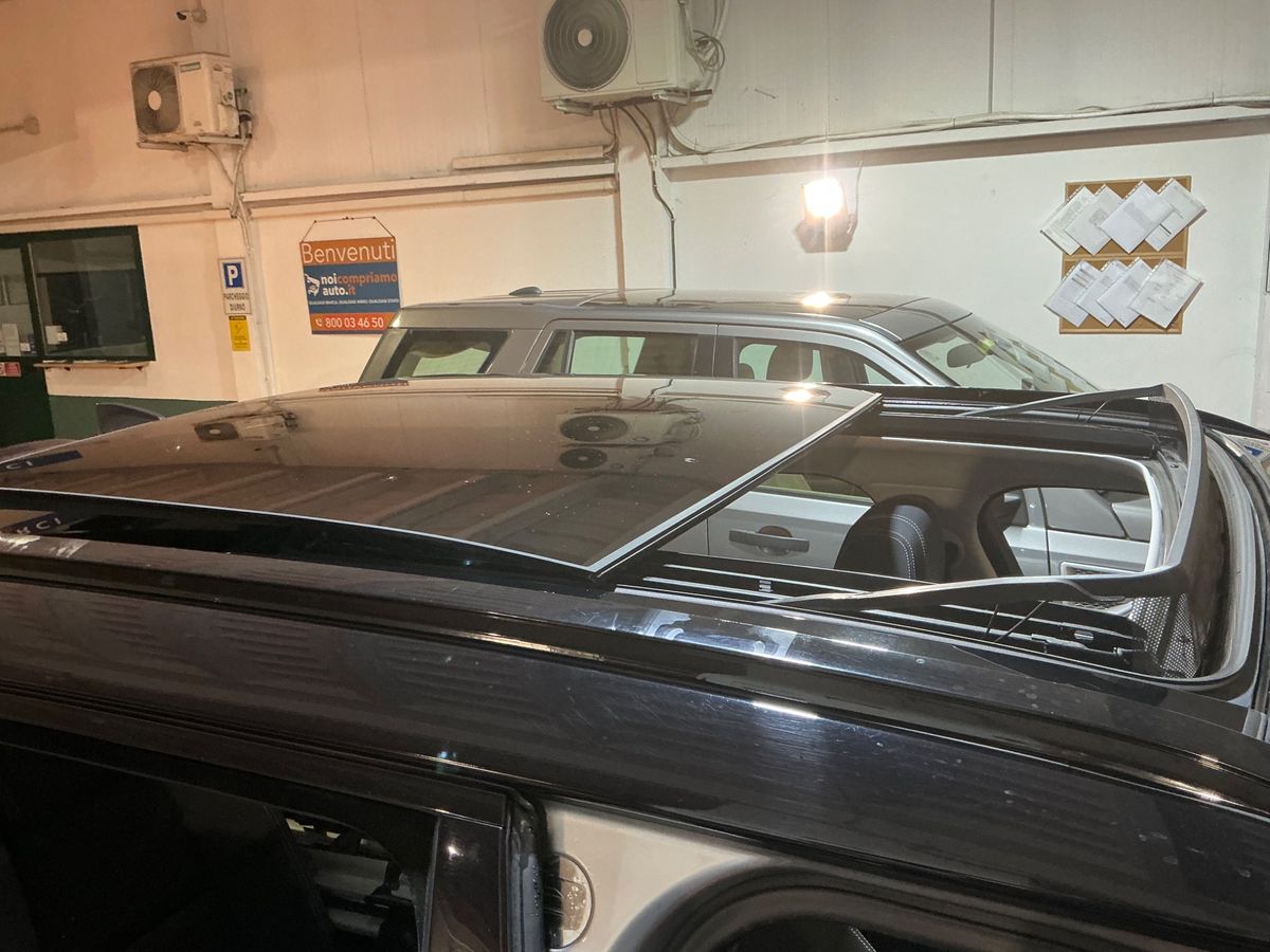 Land Rover 2019 — photo 28
