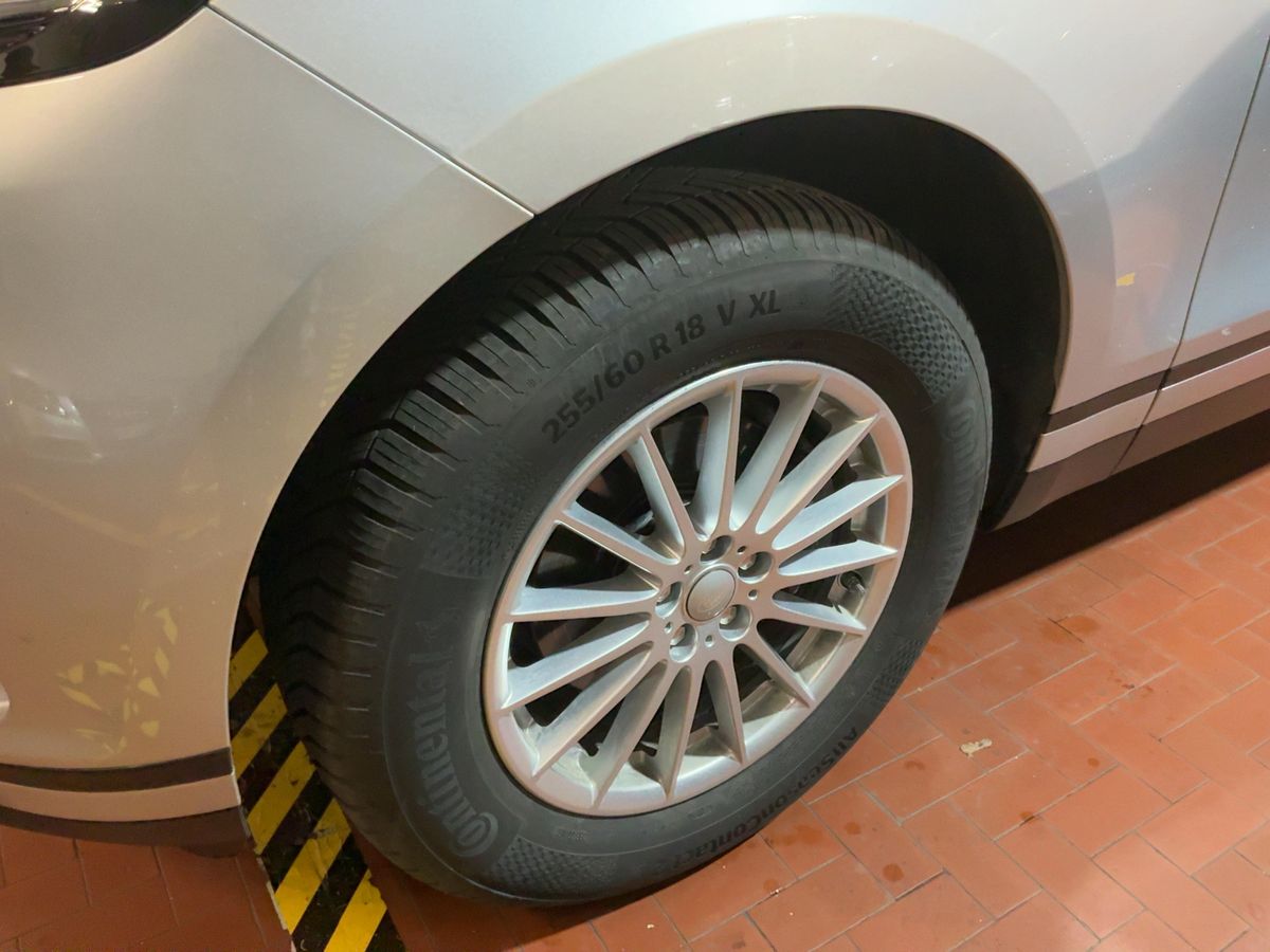 Land Rover 2019 — photo 4