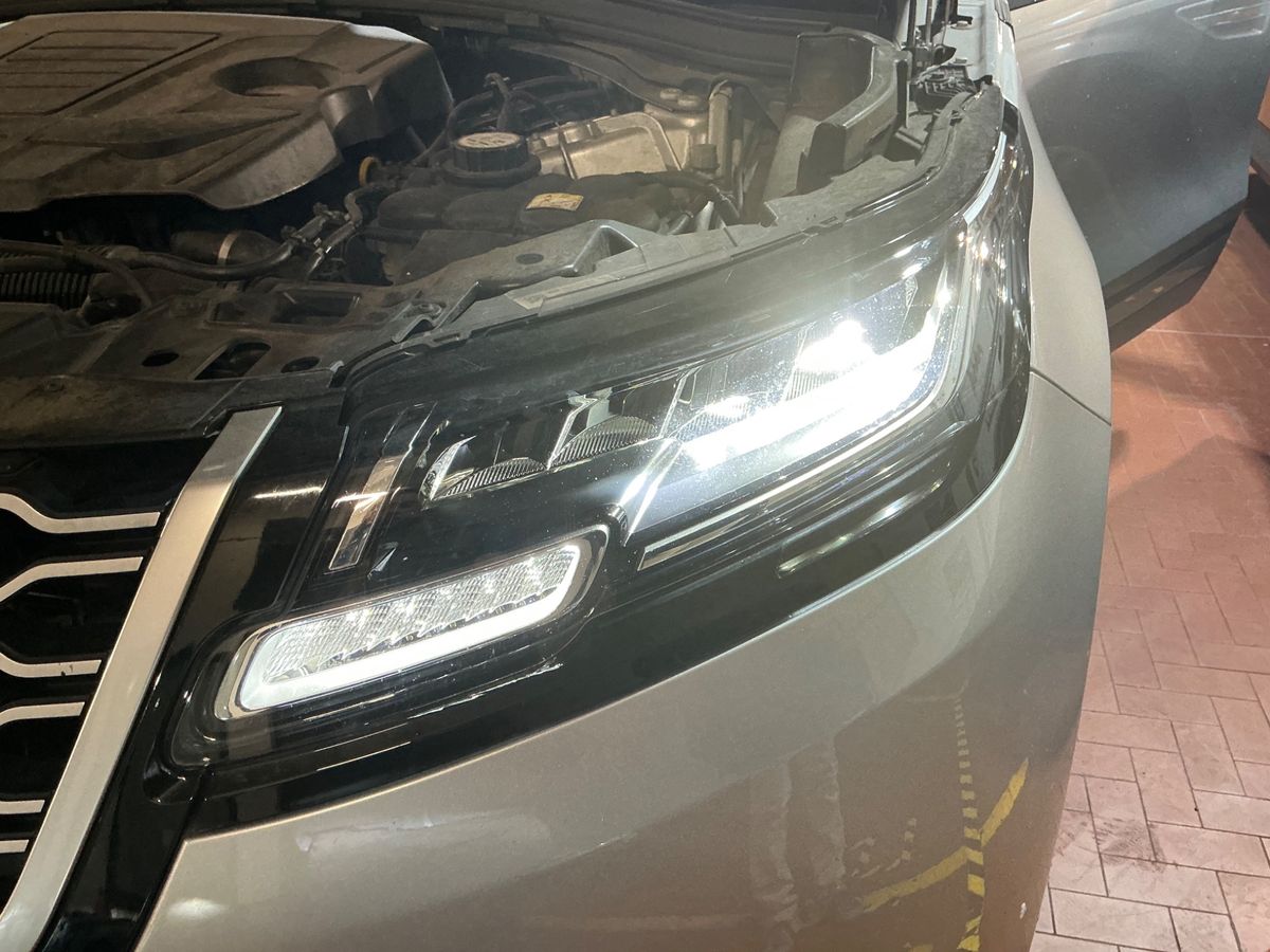 Land Rover 2019 — photo 34