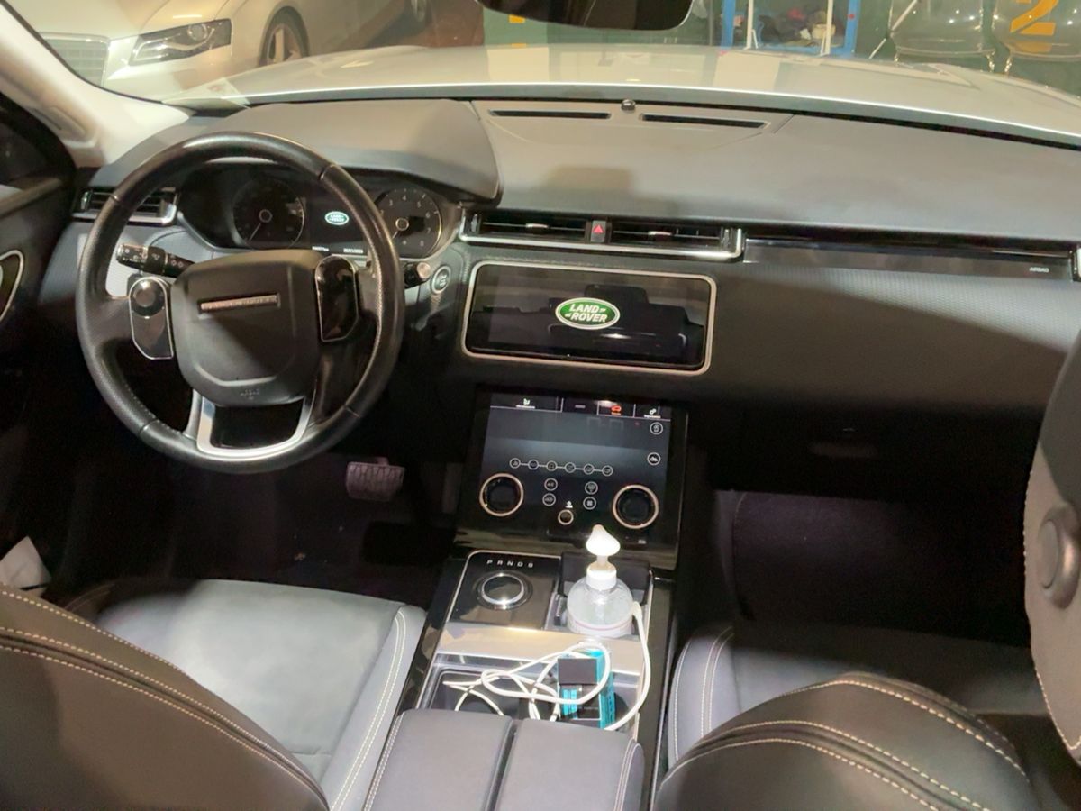 Land Rover 2019 — photo 18