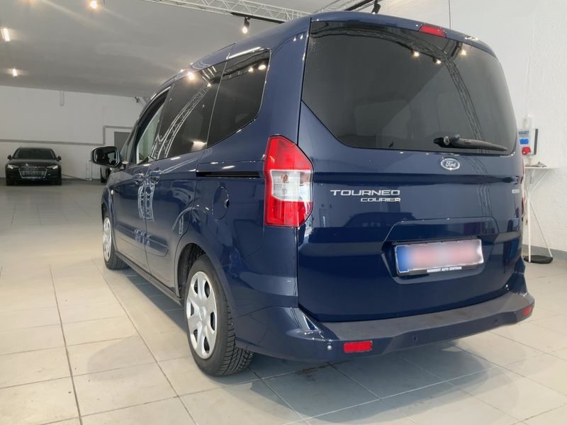 Ford Tourneo 1.0 EcoBoost Trend — zdjęcie 3