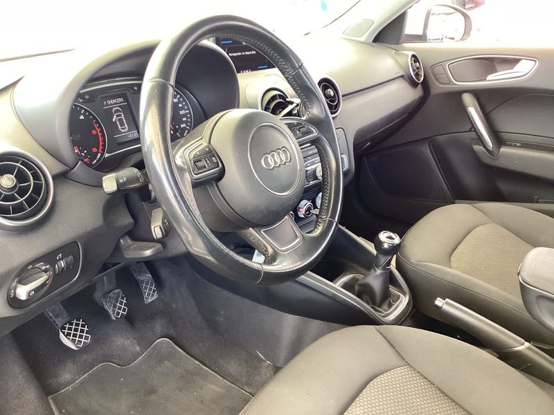 Audi A1 Sportback 1.6 TDI Attraction 2017 – снимка 22