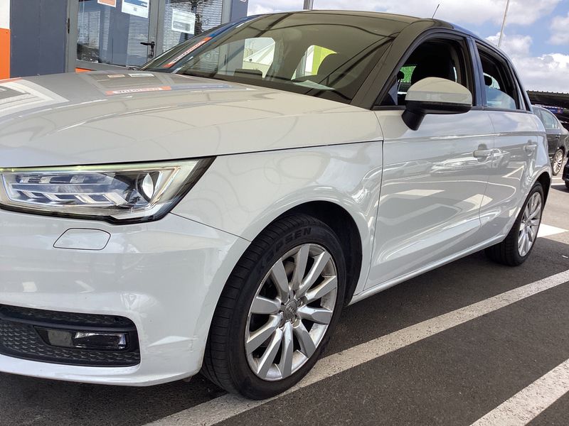 Audi A1 Sportback 1.6 TDI Attraction 2017 – снимка 2