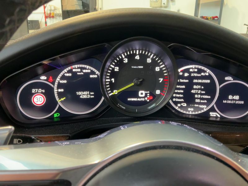 Porsche Panamera 4 E-Hybrid — zdjęcie 13