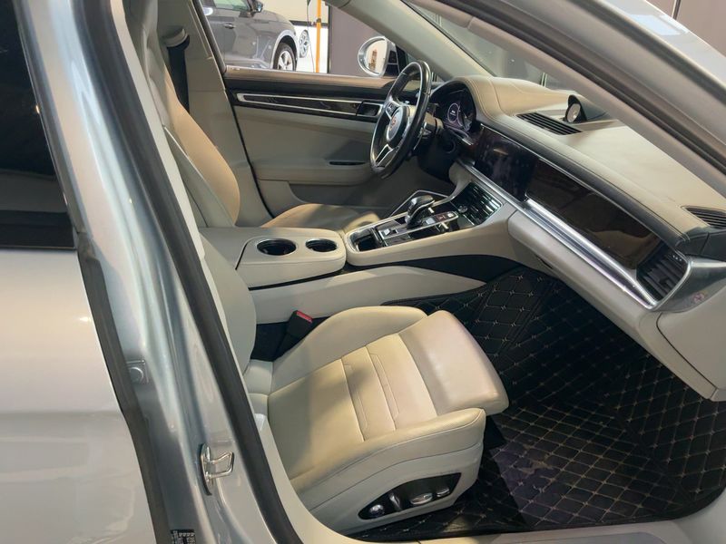 Porsche Panamera 4 E-Hybrid — zdjęcie 11