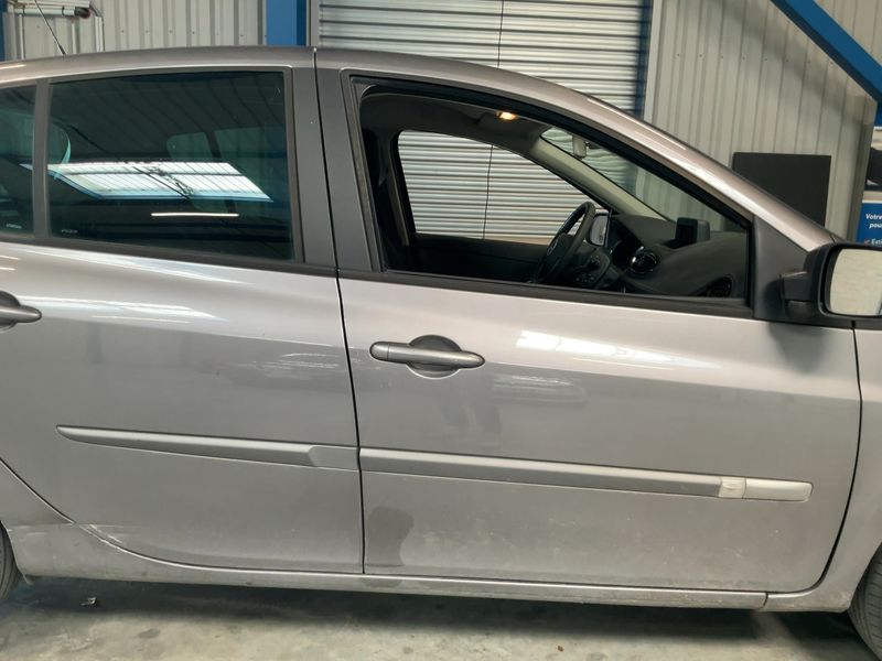 Renault Clio 1.5 dCi XV de France — zdjęcie 7