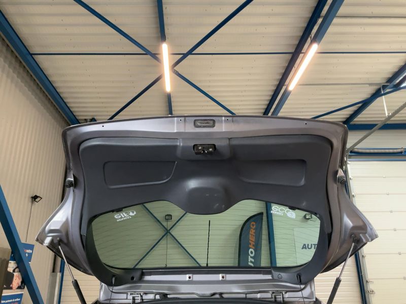 Renault Clio 1.5 dCi XV de France — zdjęcie 10