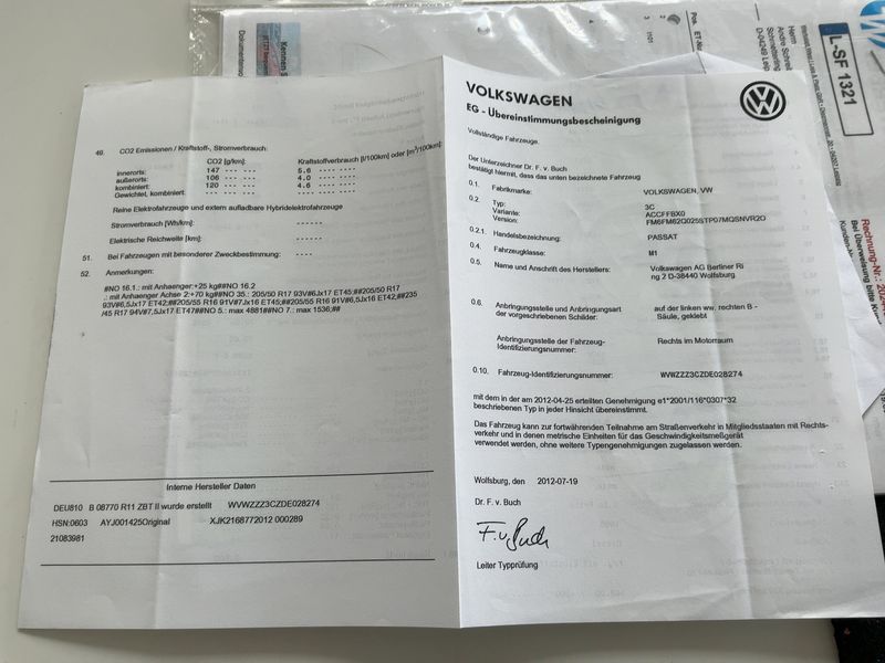 Volkswagen Passat 2.0 TDI Comfortline BlueMotion Tech 2012 – снимка 22