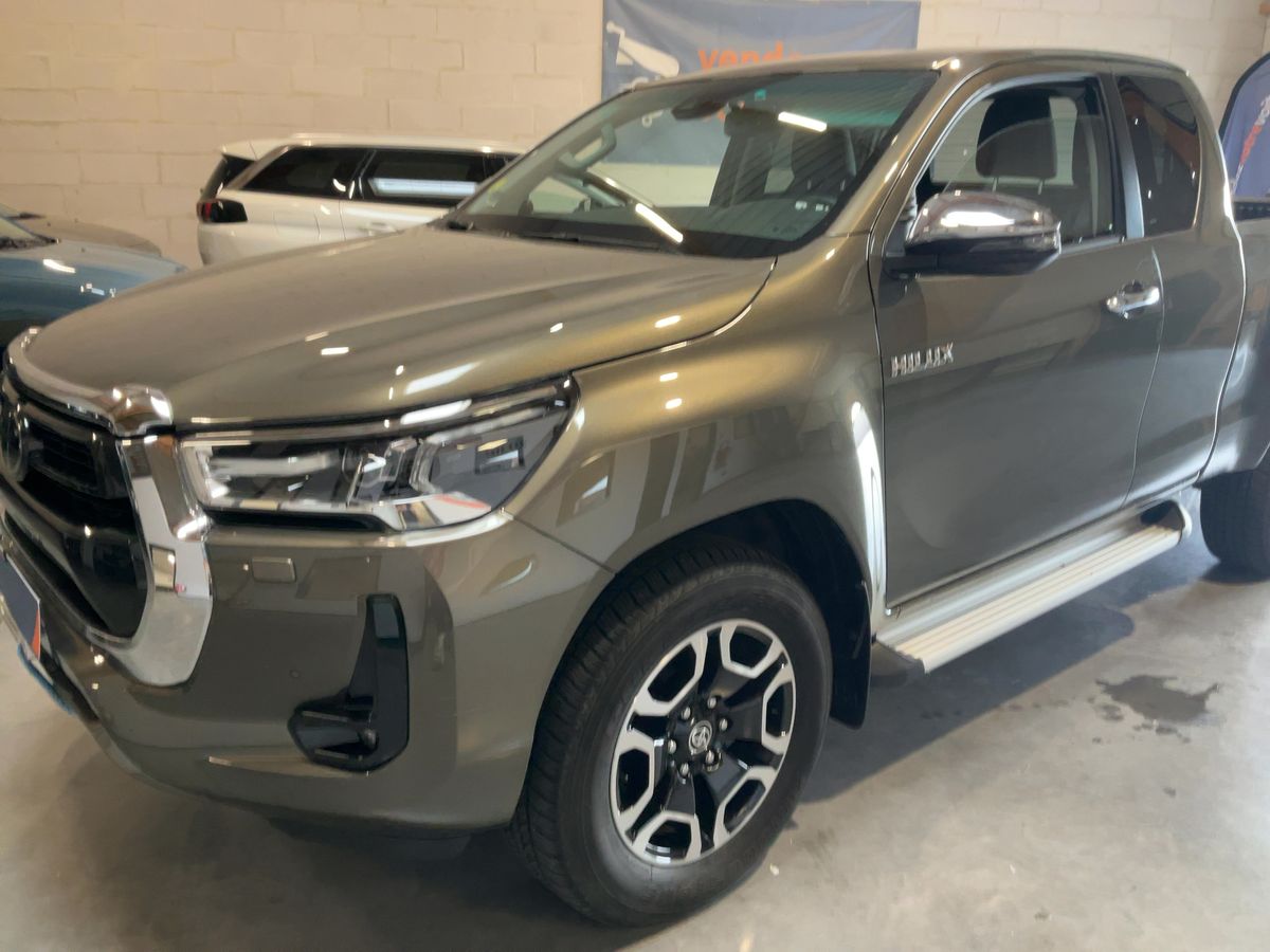 Toyota Hilux 2.8 D-4D Extra Cab Comfort 4x4