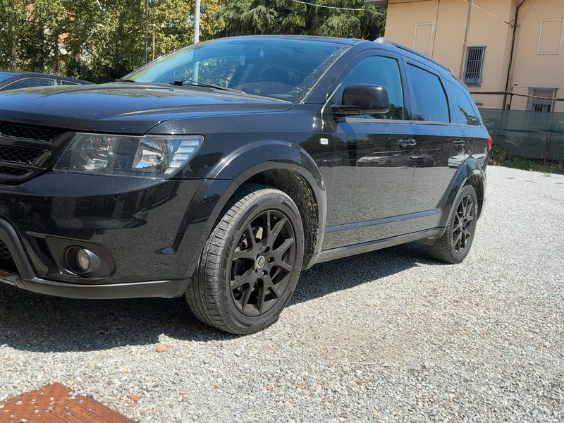 Fiat Freemont 2.0 Multijet Black Code AWD — zdjęcie 2