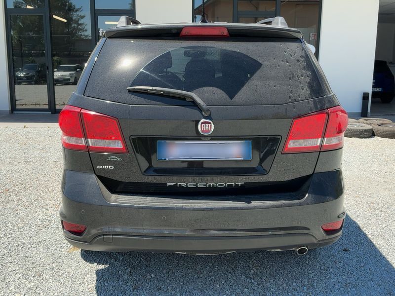 Fiat Freemont 2.0 Multijet Black Code AWD — zdjęcie 5